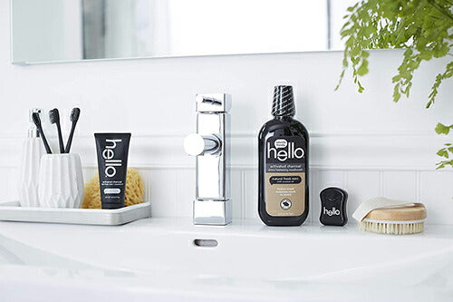 【追跡可能海外メール便】Hello ハロー チャコール ホワイトニング Toothpaste 歯磨き粉 114g