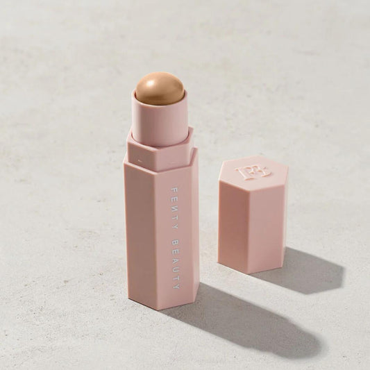 【エクスプレス便】Fenty Beauty by Rihanna フェンティビューティー Match Stix Contour Skinstick (Soft Amber) 0.25oz 7.1g マッチスティックス マット コントゥア スキンスティック ソフトアンバー シェーディング スティック フェイスライン 小顔