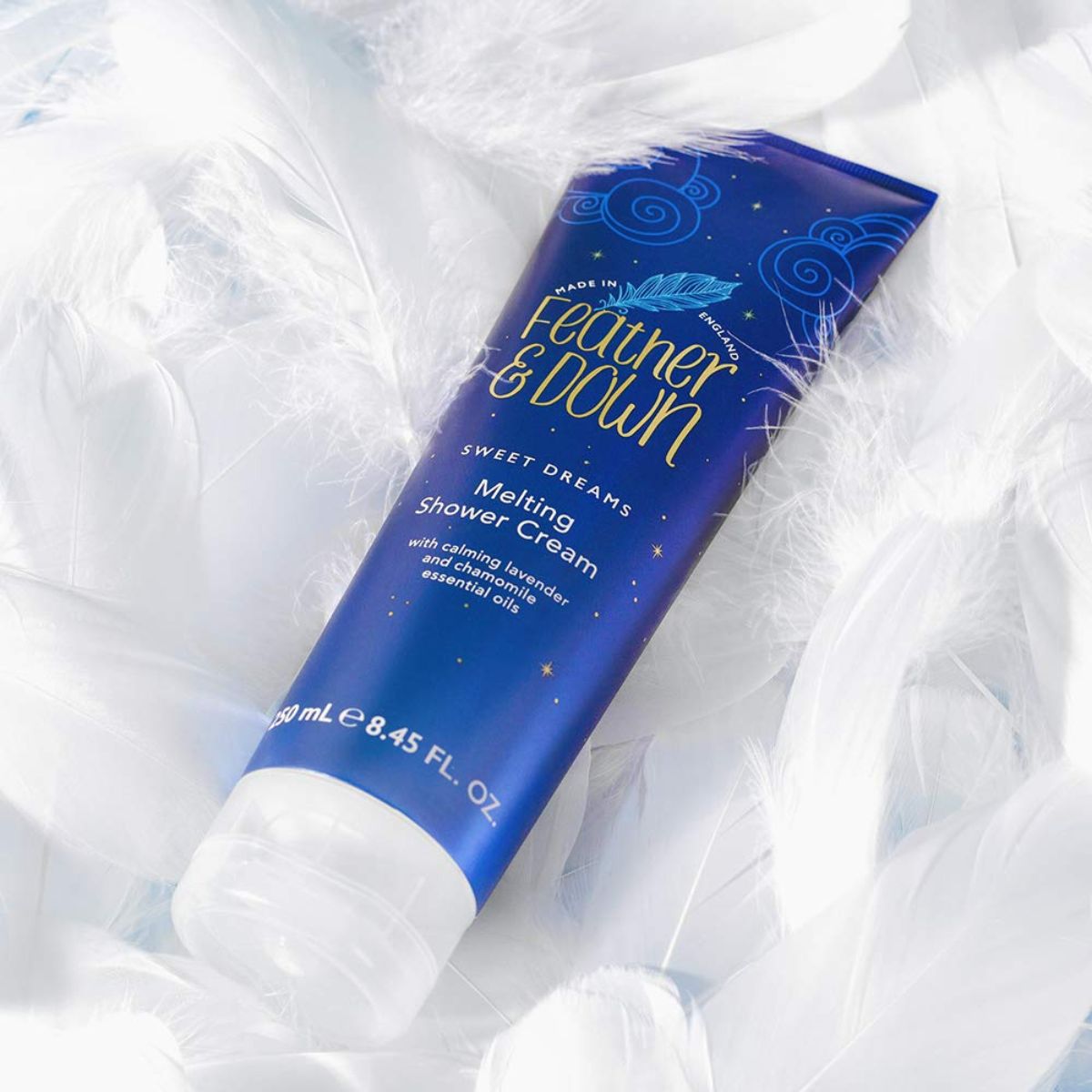 【追跡可能海外メール便】安眠 グッズ 睡眠用 アロマ イギリス フェザー&ダウン 250ml スウィートドリーム メルティングシャワークリーム Feather & Down 250ml Sweet Dream Melting Shower Cream
