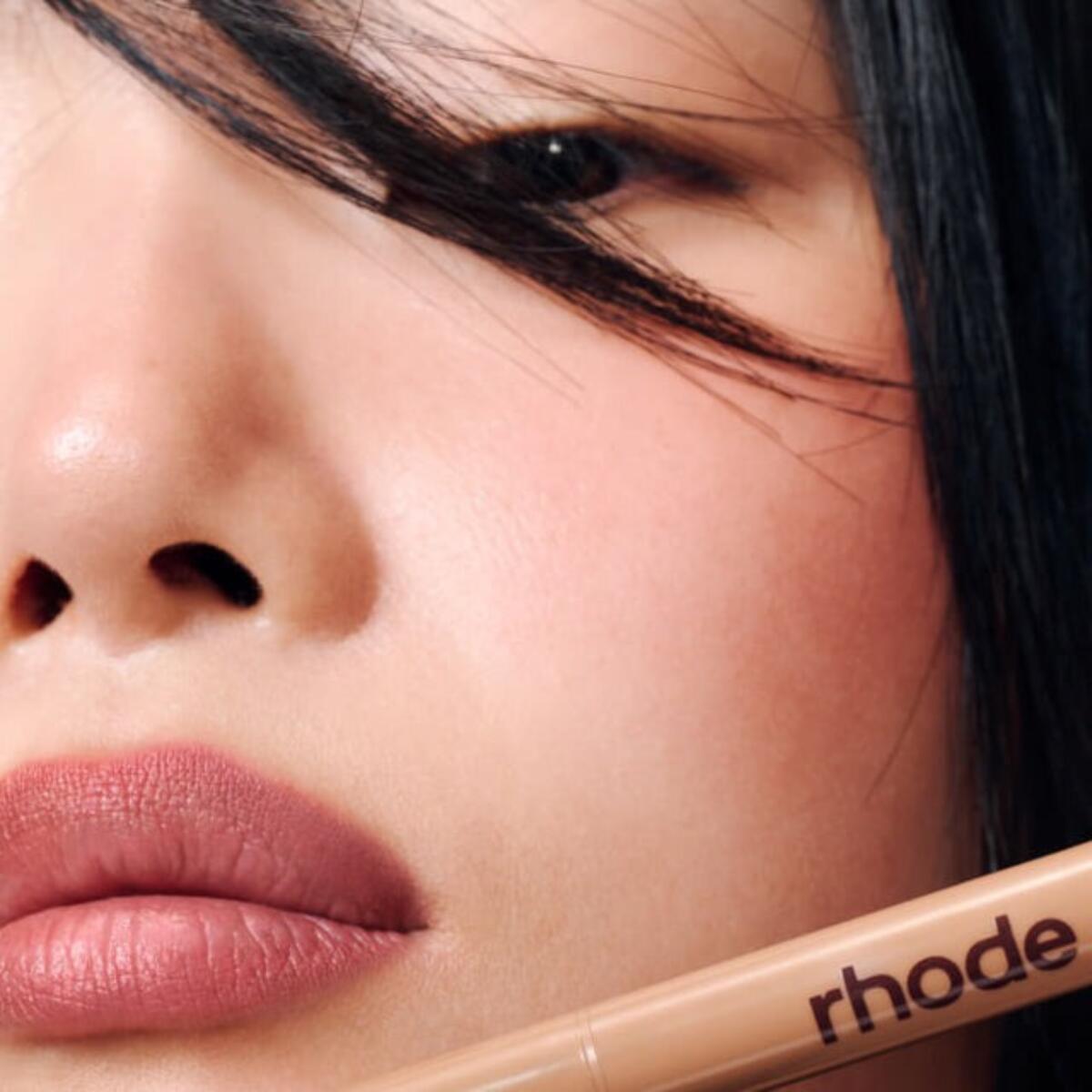【追跡可能海外メール便】rhode ロード ペプチドリップ シェイプ press - warm pinky mauve 0.75 g / 0.026 oz. ヘイリービーバー 海外コスメ 海外セレブ