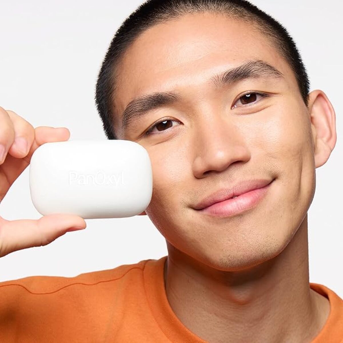 【追跡可能海外メール便】PanOxyl Acne Treatment Bar with 10% Benzoyl Peroxide 4 oz パンオキシル アクネトリートメントバー ニキビ用 顔 身体 113g