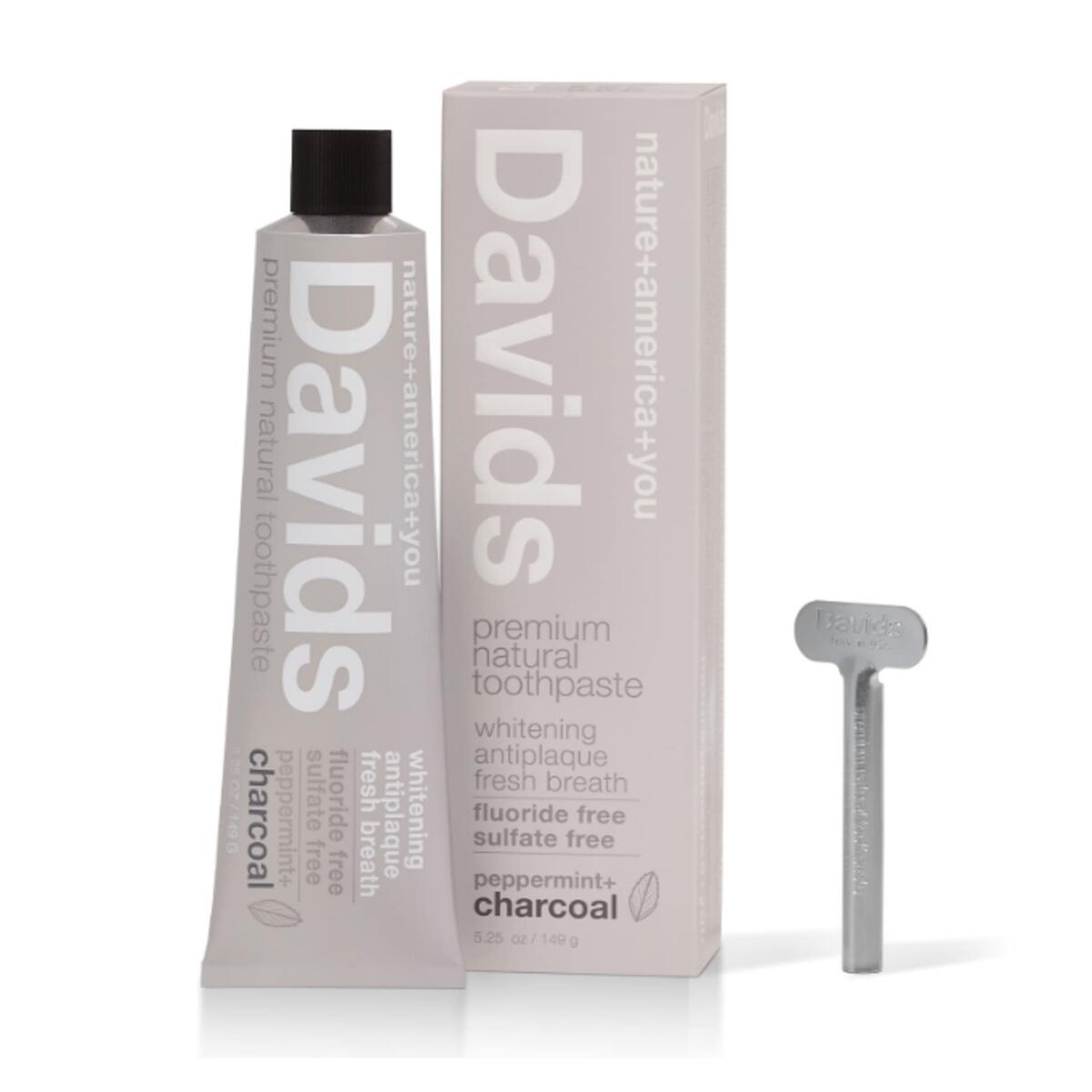 【追跡可能海外メール便】 Davids Natural Toothpaste チャコール 149g 歯磨き粉 ホワイトニング フッ素無添加 チャコール味