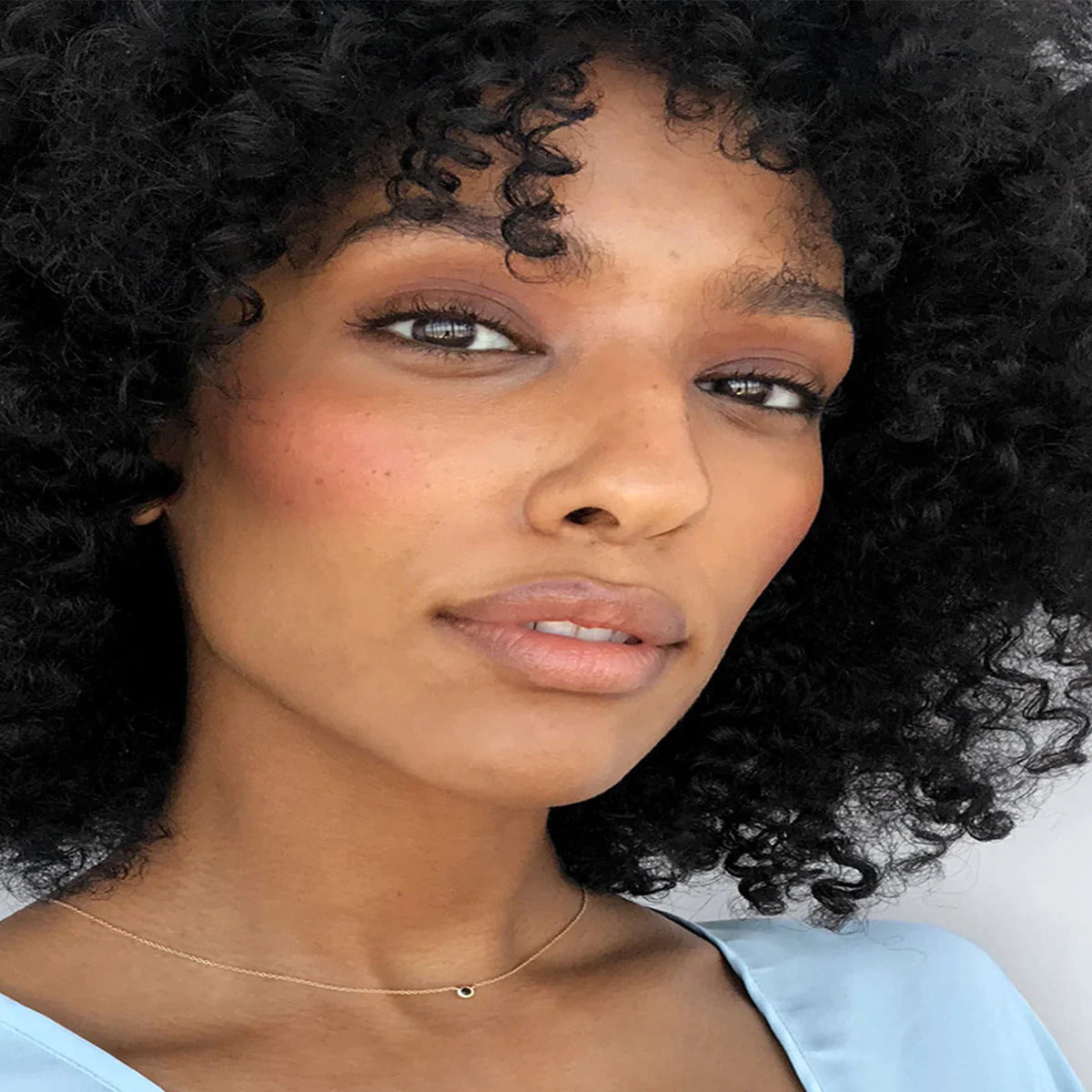 【追跡可能海外メール便】Glossier Storm Cloud Paint seamless cheek color 0.33 fl oz / 10 ml グロッシアー ストーム クラウドペイント シームレスチークカラー メイク