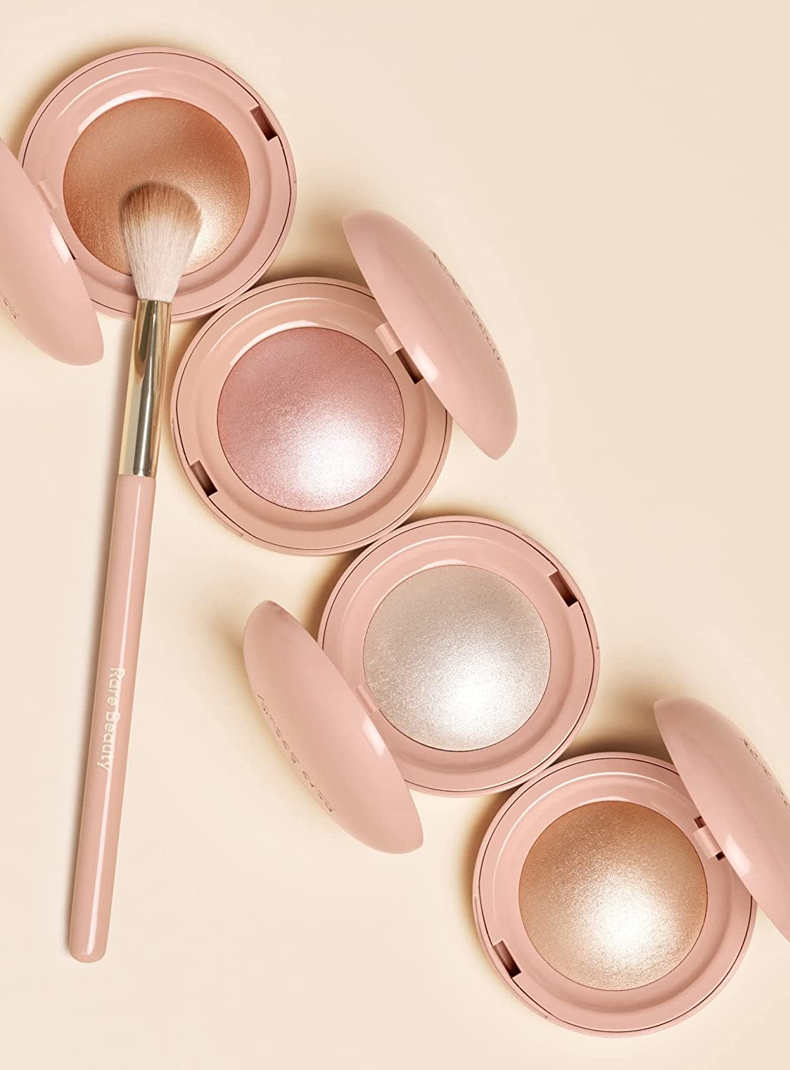 【エクスプレス便】Rare Beauty レアビューティー Positive Light Silky Touch Highlighter (Exhilarate - champagne gold) ポジティブライトシルキータッチハイライター
