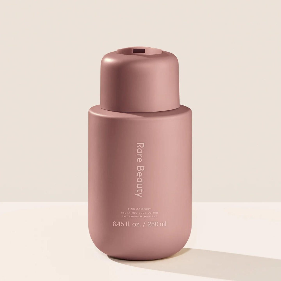 【エクスプレス便】Rare Beauty レアビューティー ファインド コンフォート Hydrating Body Lotion 8.45 fl. oz. ハイドレーティング ボディーローション 250 mL