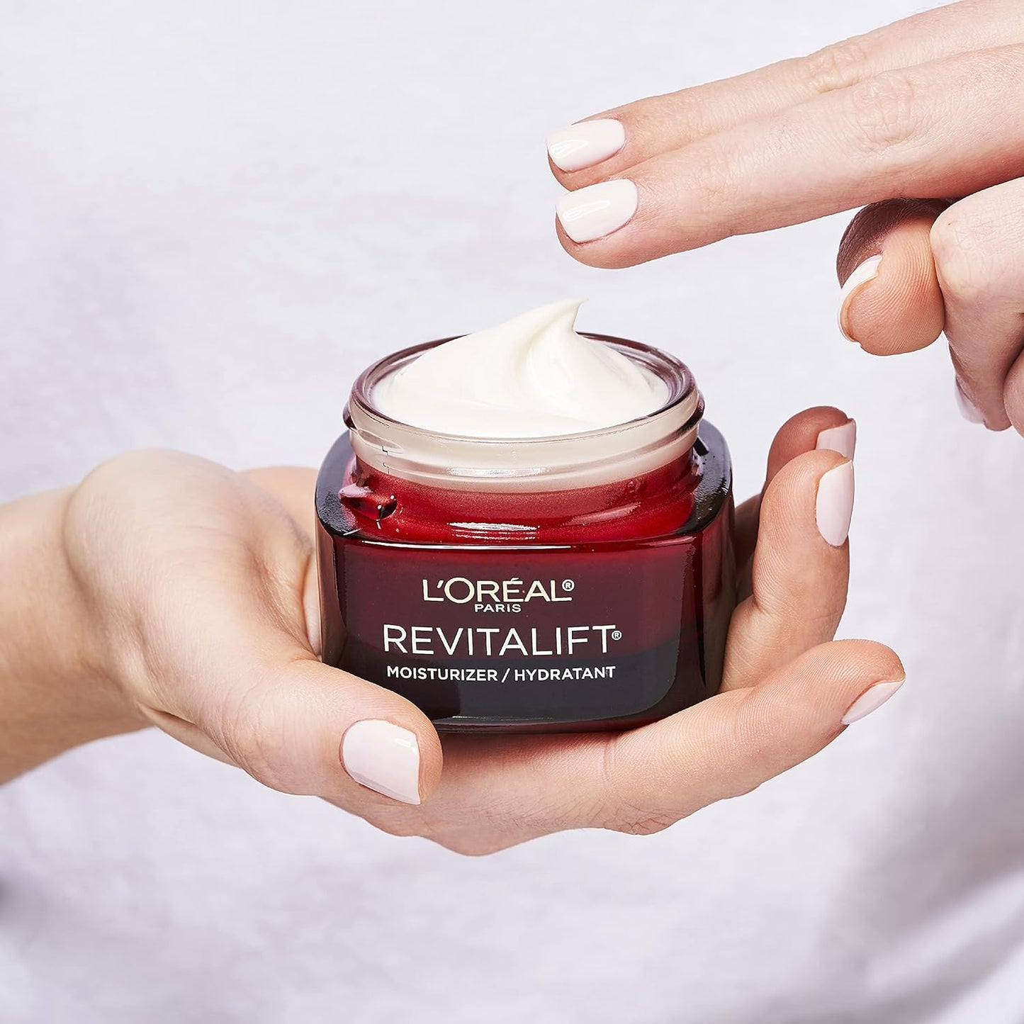 【追跡可能海外メール便】L'Oreal Paris Revitalift Triple Power Face Moisturize 1.7 ozロレアル パリ レヴィタリフト トリプル パワー フェイス モイスチャライザー 48g