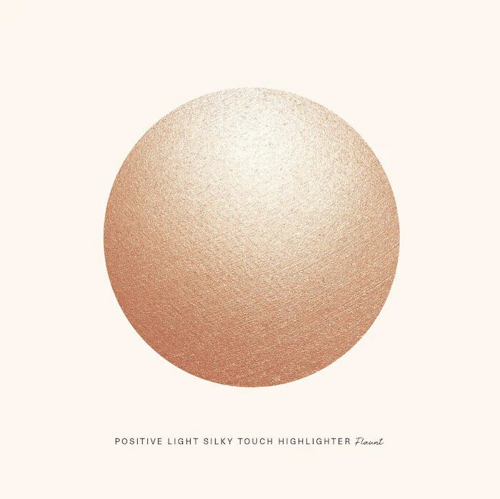 【エクスプレス便】Rare Beauty レアビューティー Positive Light Silky Touch Highlighter (Flaunt - true gold) ポジティブライトシルキータッチハイライター